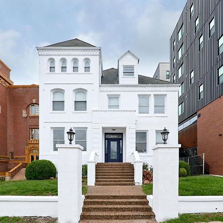 White House At Grand Central Tower Grove Экстерьер фото