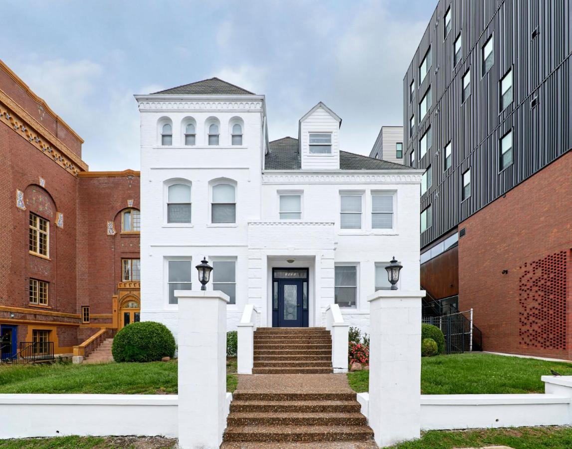 White House At Grand Central Tower Grove Экстерьер фото