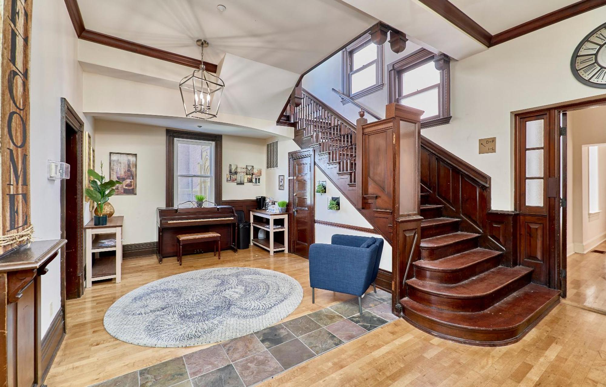 White House At Grand Central Tower Grove Экстерьер фото